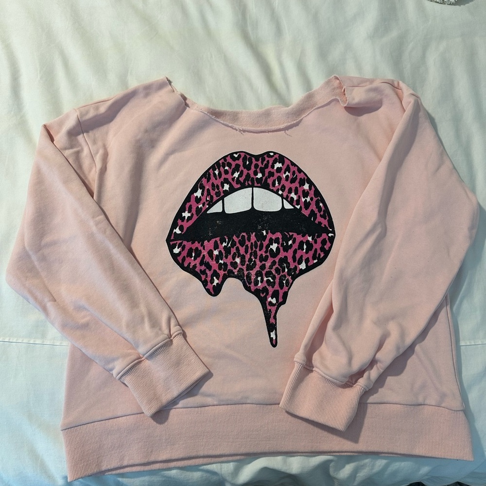 Off-Shoulder Pink Lip Sweatshirt